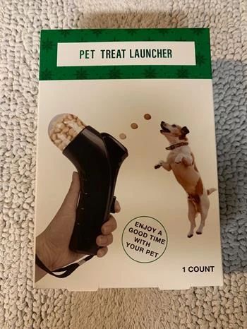 Festive Voice Pet Treat Launcher