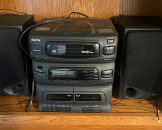 vintage Sanyo compact stereo system