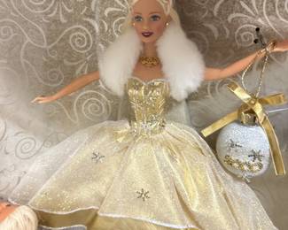 Mattel Celebration Barbie Special Edition 2000 Holiday Doll