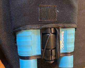 compact kids' binoculars