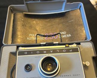 vintage Polaroid Automatic 230 Land Camera
