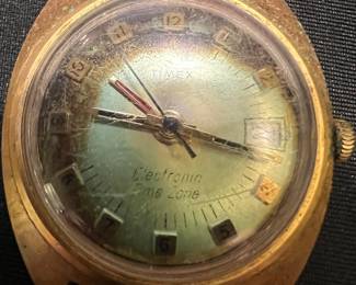 vintage Timex Electric Dynabeat Time Zone watch