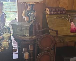 Victorian Style ThreeTiered Plate Stand
