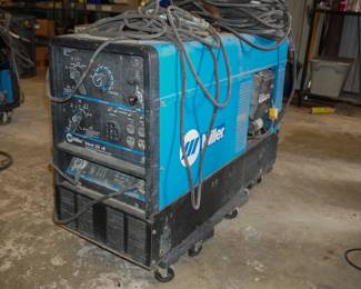 Miller Bobcat 225 welder