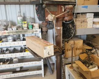 Floor model drill press