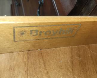 Broyhill dresser with mirror