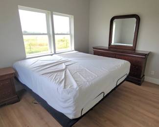 Adjustable bed