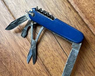 RARE BLUE Victorinox Fish Angler Swiss Army Knife with scales