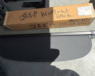 Jeep Grand Cherokee Retractable Cargo Cover