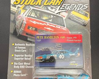 Johnny Lightning Stock Car Legends Pete Hamilton #40 Plymouth Superbird