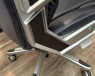 Living Style Style Executive Office Chair