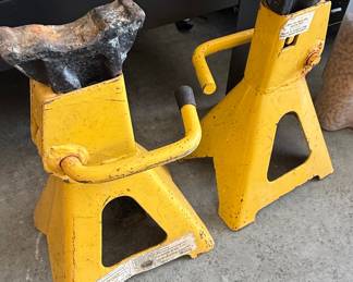 Steel Ratcheting Jack Stands Style