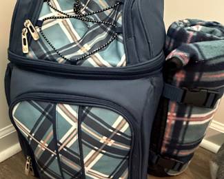 Hap Tim Plaid Picnic Backpack Set