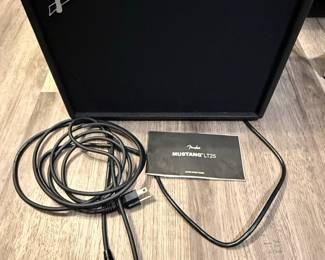 Fender Mustang LT25 Digital Modeling Amplifier