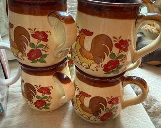 More rooster themed items. Mugs.