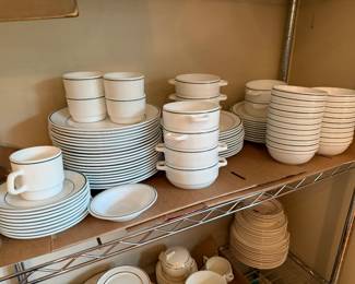 Green lined set of 114 pieces of servingware