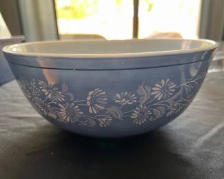 VINTAGE PYREX COLONIAL MIST #404 MIXING BOWL