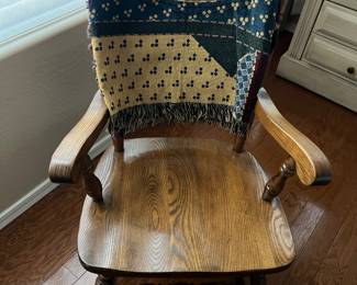 OAK ROCKING CHAIR