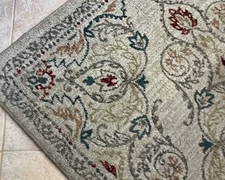 AREA RUG