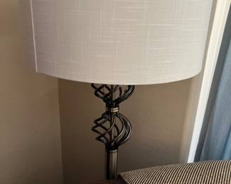FLOOR LAMP