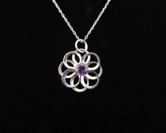 .925 Sterling Silver Amethyst Flower Pendant Necklace