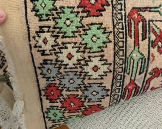 #24	Hand-Knotted Cream Rug w/medallions - 49x91	 $75.00 