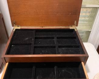 #131	Wood inlay Jewelry Box w/1 drawer and lift-up top - 18x11x8	 $60.00 