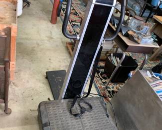 #209	CE shaking exercise machine  works dusty	 $75.00 