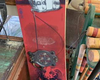 #210	vintage Burton Freedom 51 snowboard w unisex boots M*/W9 	 $250.00 