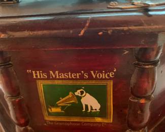 #111	Vintage His Masters Voice Victrola - Hand Crank 	 $75.00 