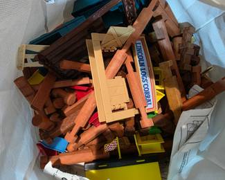 Lincoln logs
