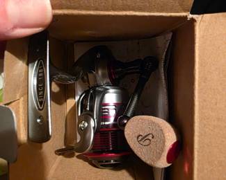 FISHING REEL