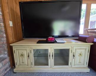 TV stand w/palm trees