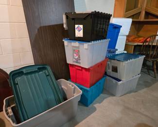 Storage totes