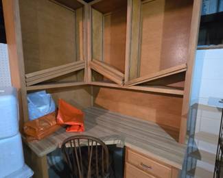Corner cabinet unit