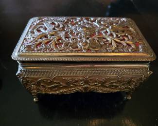 Jewelry box