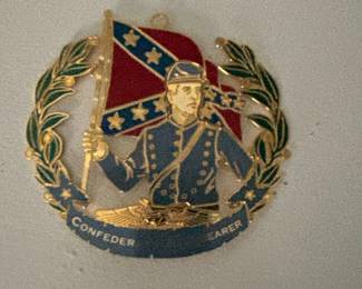Confederate Soldier Lapel Pin