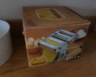 Pasta maker