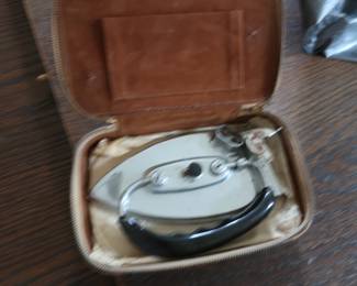 vintaage travel iron