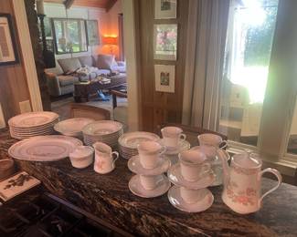 12 complete sets of vintage and antique china