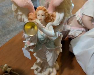 PORCELAIN COLLECTIBLE ANGEL
