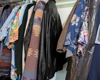MENS CLOTHES/HAWAIAN SHIRTS