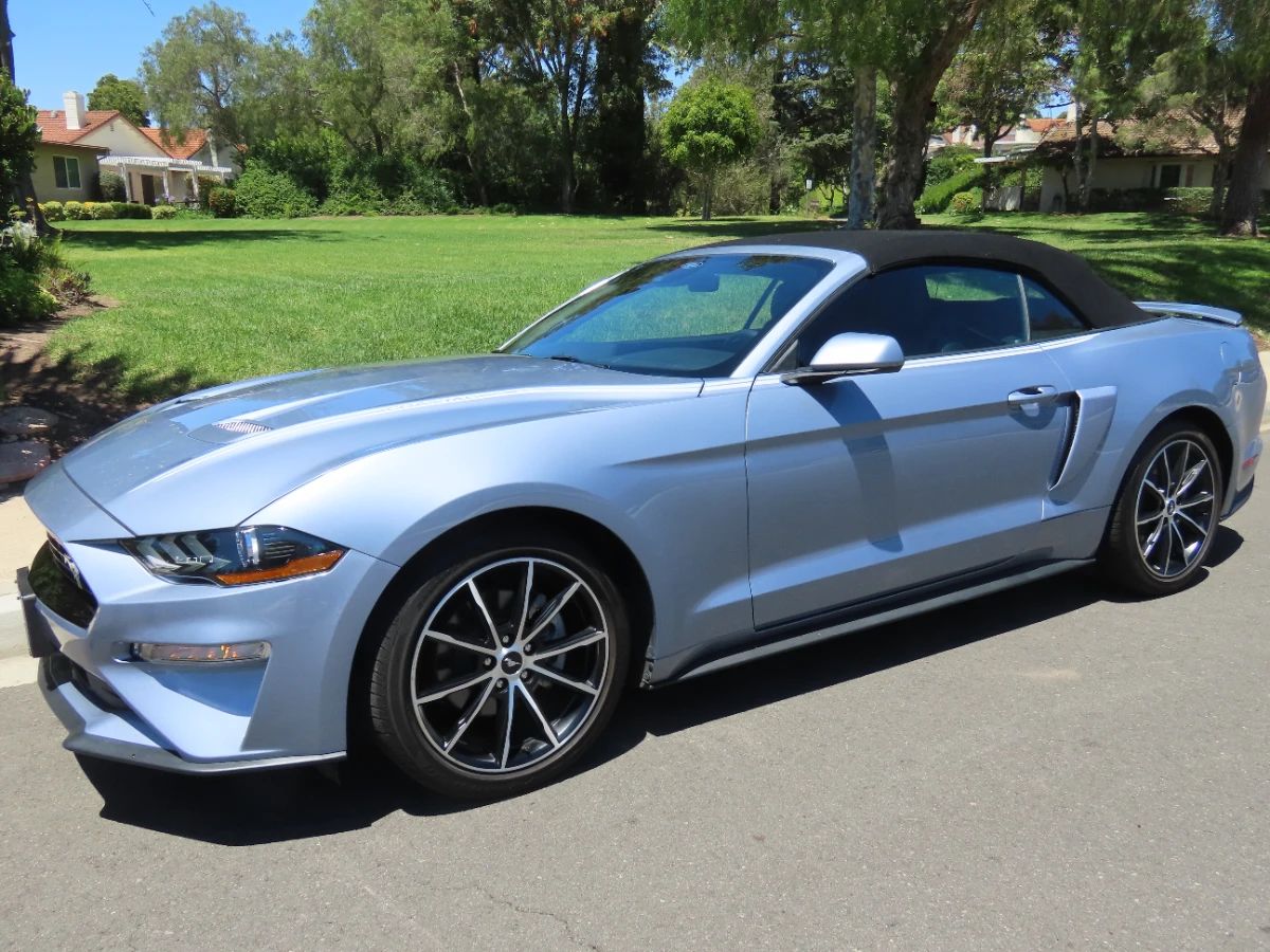 2022 Convertible Ford Mustang. Ecoboost Coastal Cruiser. 22,550 miles, 10 speed auto transmission,Heated/Cooling power seats. Rearview camera, push button start, perimeter alarm. Beautiful Brittany Blue.