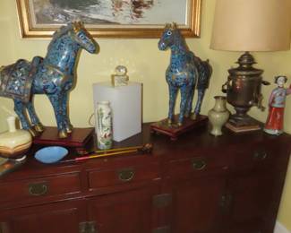 MCM white lamp, two cloisonne horses, samavar table lamp.