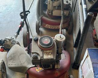 Clarke Floor Buffer / Scrubber