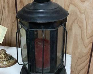 Black Metal Heart Lantern