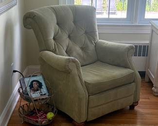 Lounge chair 