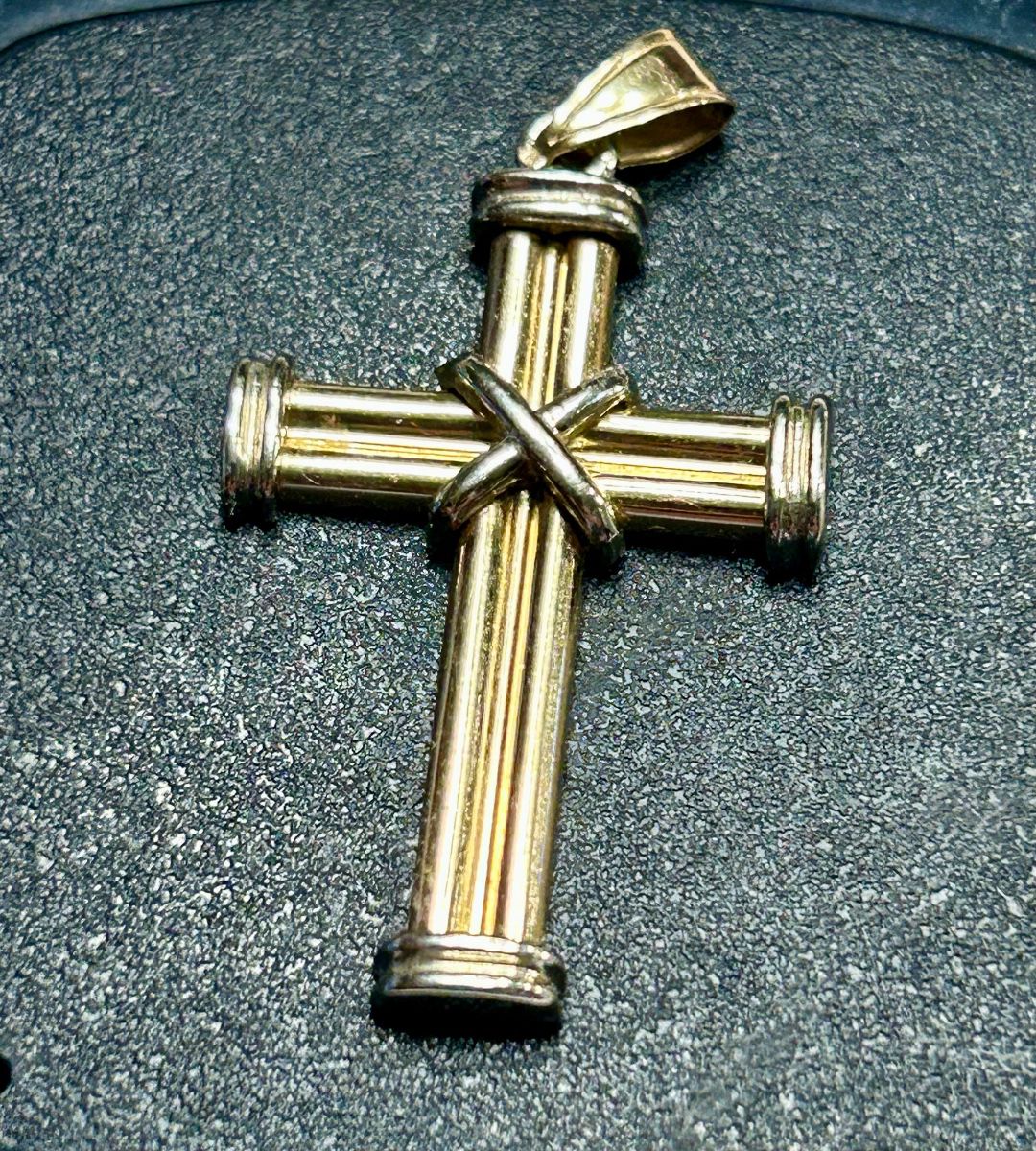 14Kt Cross