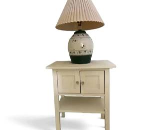 White Wooden End Table w Ceramic Painted Lamp