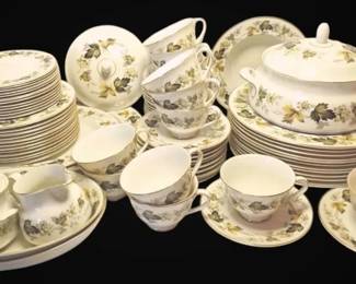 Royal Doulton Larchmont English China Set 81 Pcs.